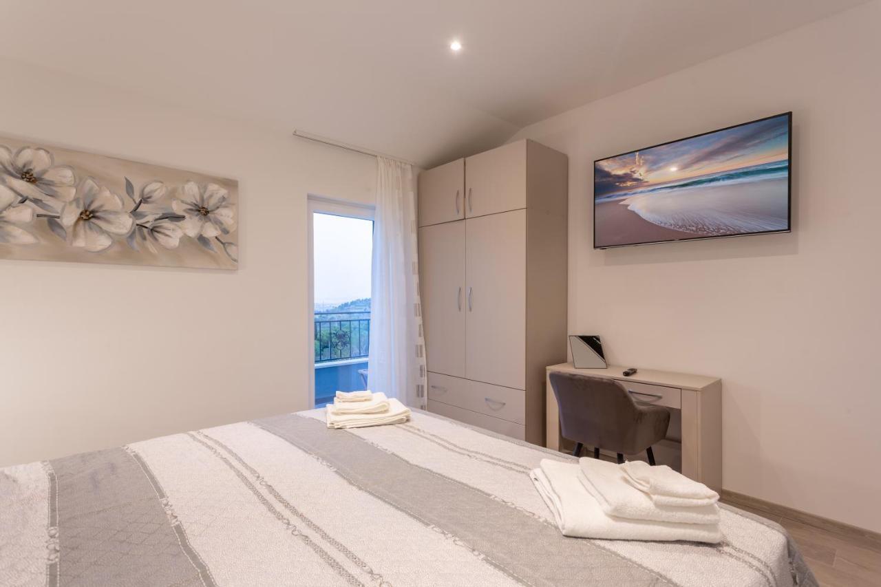 Villa Secluded House - Guaranteed Privacy - Heated Pool Klis Exterior foto