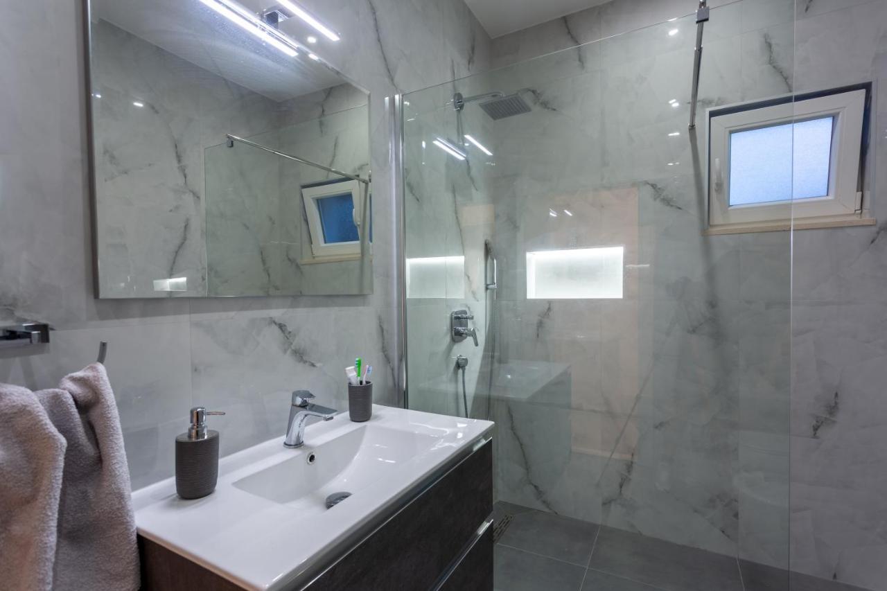Villa Secluded House - Guaranteed Privacy - Heated Pool Klis Exterior foto